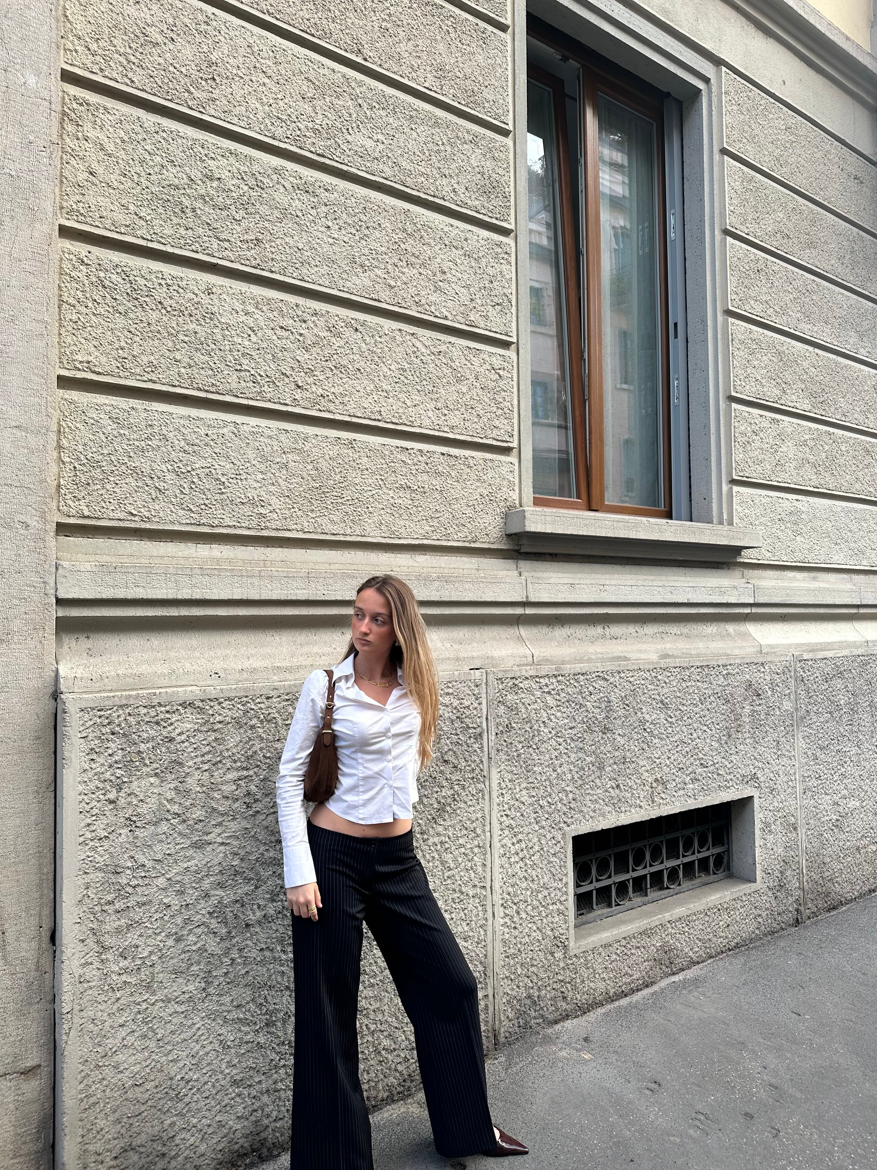 Hostess GIULIA C.